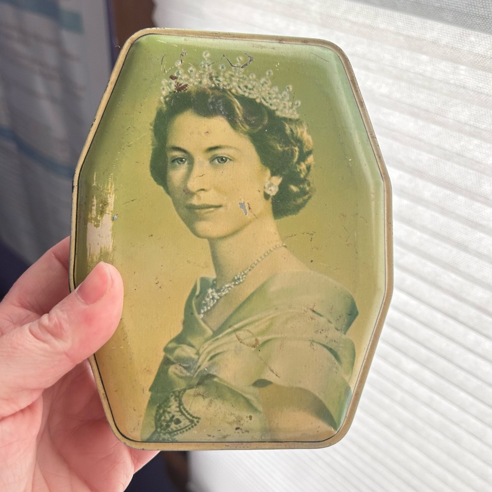 Vintage Queen Elizabeth II Tin Box